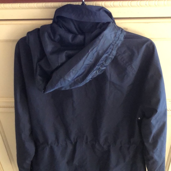 Be Boundless Women’s Thin Raincoat Jacket - Picture 6 of 8